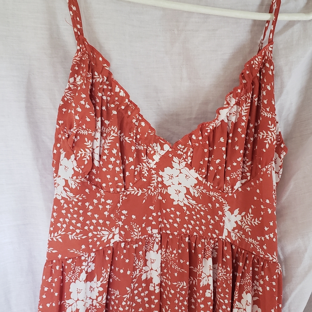 Simplee Rust and White Floral Dress. Medium. Light Weight. Ankle Length. Summer - Picture 2 of 8